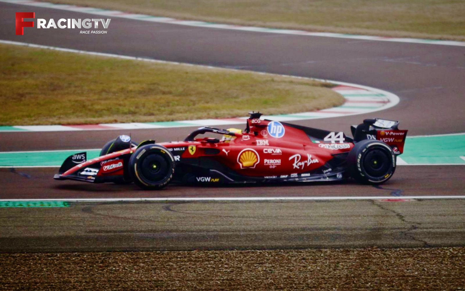 HAMILTON DETTA LEGGE ALLA FERRARI